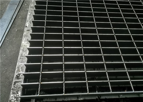 25x5はQ345産業プラットホームに床を張る金属のキャットウォークに電流を通した