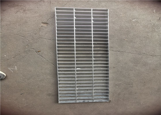建築材料の100X8mmの電気分解のポーランド語に火格子を付ける鋼鉄私道の火格子