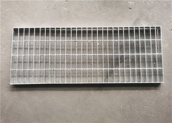 建築材料の100X8mmの電気分解のポーランド語に火格子を付ける鋼鉄私道の火格子