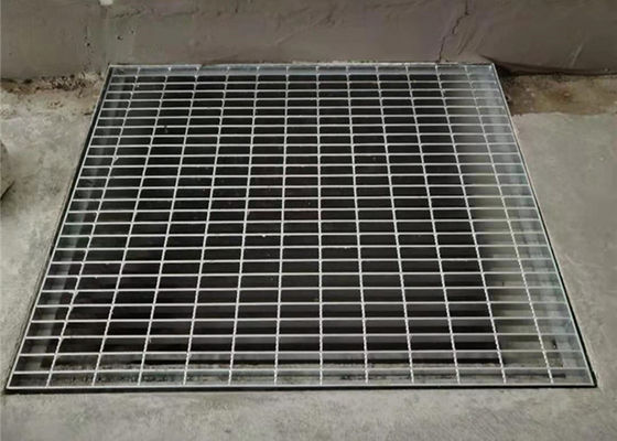 金属の構造は電流を通された鋼鉄耳障りなプラットホーム中間カーボンを鋸歯状にした