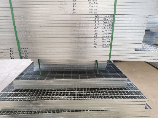 ODMの熱いすくいの電流を通す混合物の屋外鋼鉄格子1mの幅T4のタイプ工場
