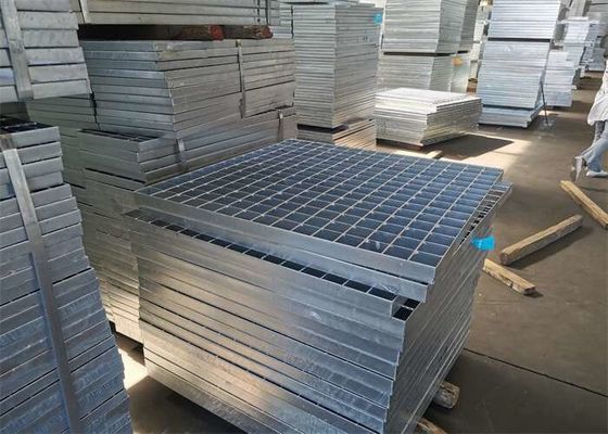 20×5mmの熱いすくいの私道のための電流を通された鋼鉄耳障りな通路の金属の火格子