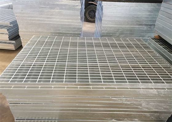 デッキの私道によって電流を通される鋼鉄火格子は3x24ft HSEの証明にパネルをはめる