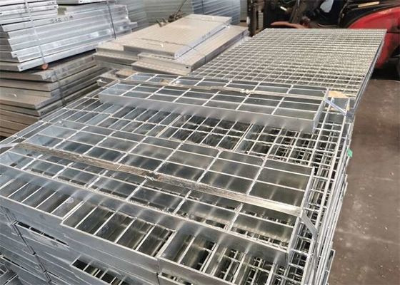 SGSの熱いすくいに火格子を付ける産業鋸歯状にされた炭素鋼棒は電流を通した