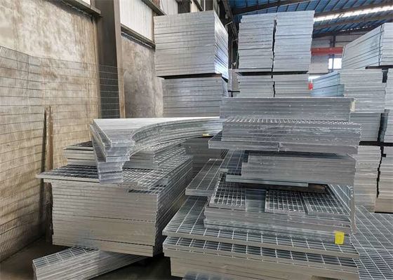 48インチの反スキッド階段は終わる鋼鉄耳障りな通路の製造所を踏む