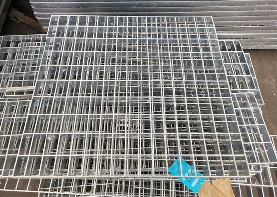 歯付き非鋼鉄耳障りで熱いすくい32*3mm階段踏面の滑るために電流を通した