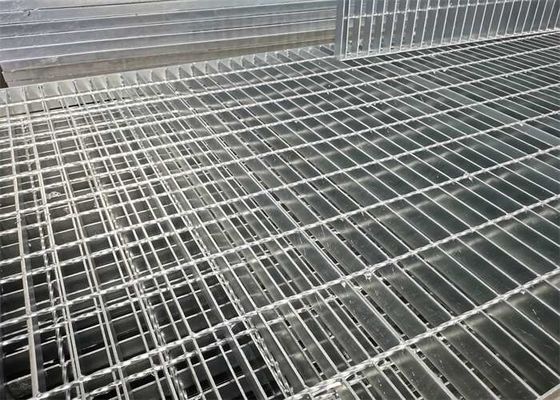 熱いすくいは25*3mmカスタマイズされた形に火格子を付ける鋼鉄私道の火格子に電流を通した