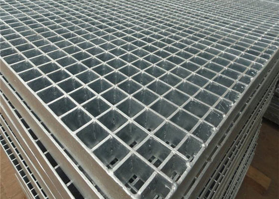 空港走路Q195の熱いすくいは鋼鉄耳障りな排水カバーに電流を通した