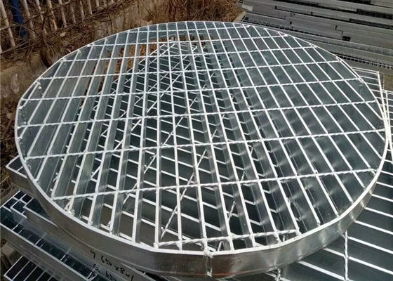 空港走路Q195の熱いすくいは鋼鉄耳障りな排水カバーに電流を通した