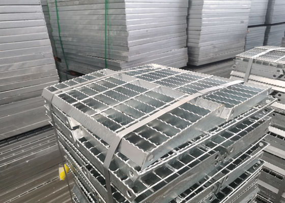 高力プラットホーム鋼鉄耳障りな100mmのスキッドの証拠によって電流を通される通路の網