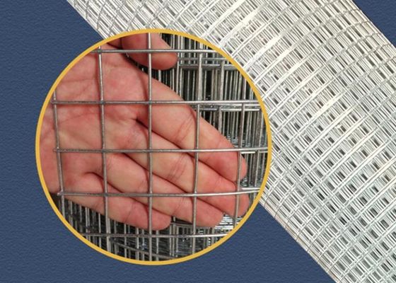OEMの校庭は電流を通す金網の塀5X5mmの熱いすくいを溶接した